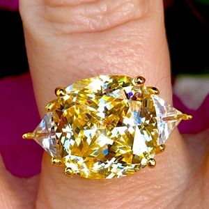 14k yellow gold plated 8CT yellow Crystal cushion mane stone size 7 engagement
